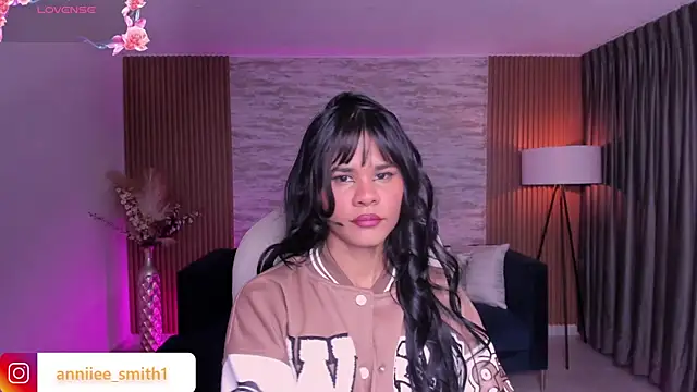 Snapshot of anniie_smith chatting on 02/13/26, 03:02 anniie smith online show from 02/13/26, 03:02