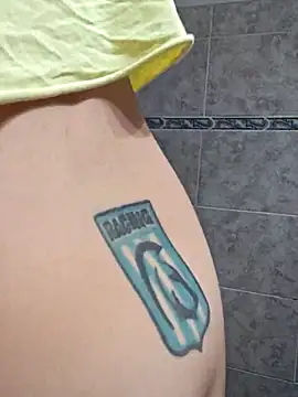 solangeyaelok1 online show from 02/17/25, 01:32