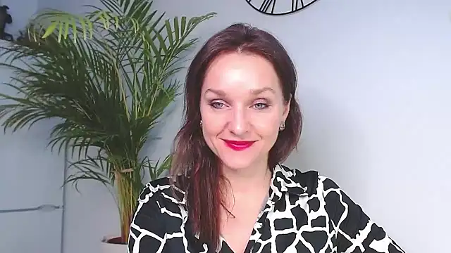 AliciaDesire online show from 12/10/24, 11:00