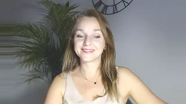 AliciaDesire online show from 11/18/25, 03:05