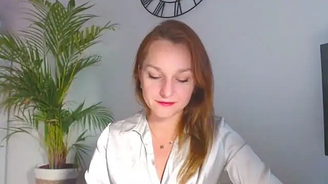 AliciaDesire online show from 11/26/25, 02:07