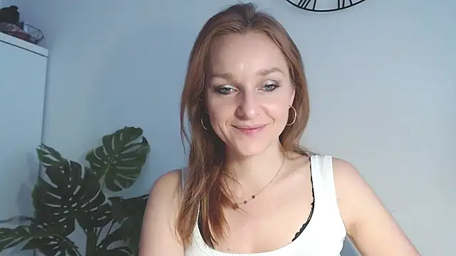 AliciaDesire online show from 03/18/26, 06:49