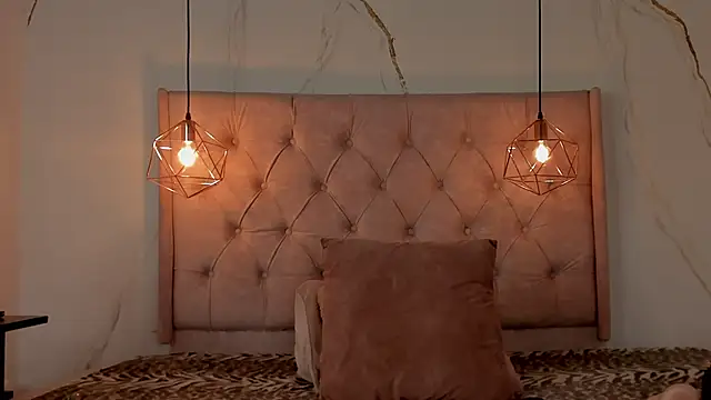 zamira 44 online show from 12/15/25, 01:59