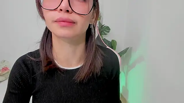 Adriennesexxx online show from 02/05/25, 10:51