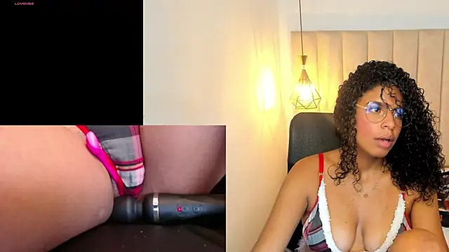 Snapshot of KaruiGames chatting on 12/22/24, 05:12 KaruiGames online show from 12/22/24, 05:12