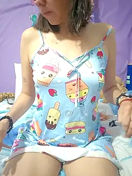 Snapshot of Lunababymylove chatting on 06/10/26, 01:17 Lunababymylove online show from 06/10/26, 01:17