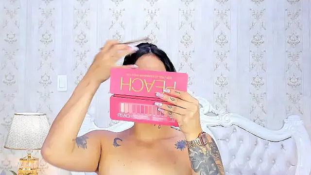 GiahDaniels online show from 12/09/24, 08:44