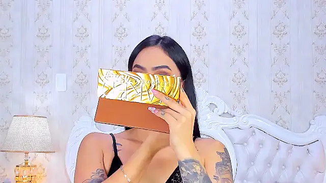 GiahDaniels online show from 12/12/24, 10:20