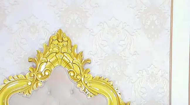 GiahDaniels online show from 12/14/24, 01:39