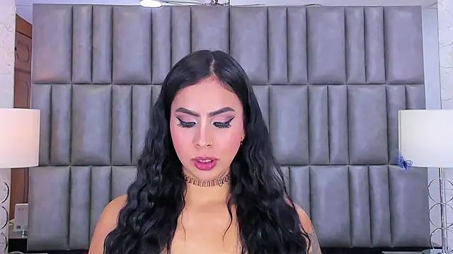 GiahDaniels online show from 12/31/24, 08:26