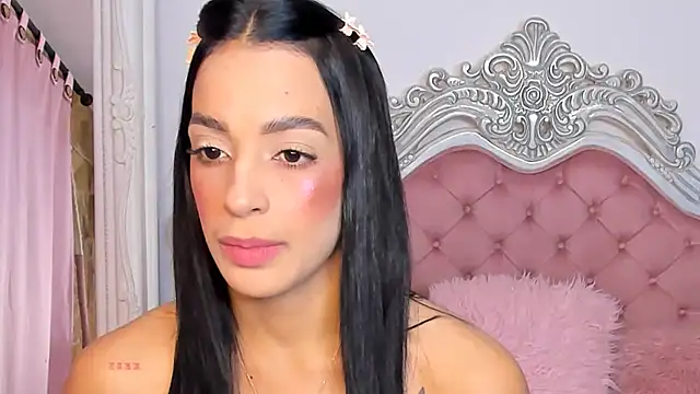 Snapshot of AngelineConnor chatting on 02/06/25, 11:37 AngelineConnor online show from 02/06/25, 11:37