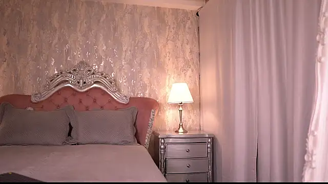 Snapshot of AngelineConnor chatting on 10/03/25, 11:13 AngelineConnor online show from 10/03/25, 11:13