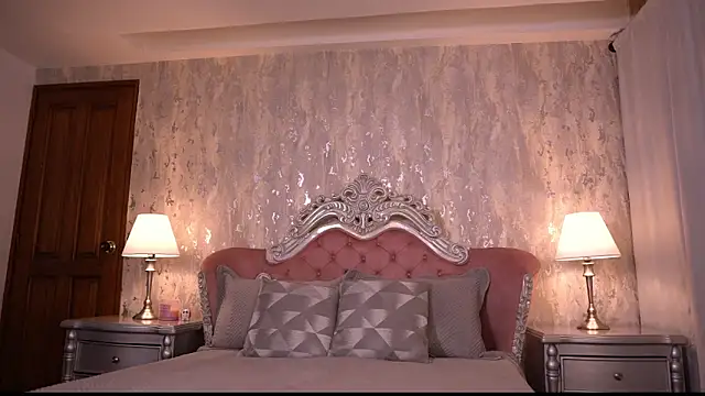 AngelineConnor online show from 11/01/25, 11:07