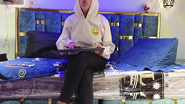 dakota guirl online show from 02/27/25, 09:54