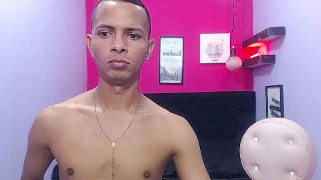 hugecocks hot online show from 05/05/26, 07:55