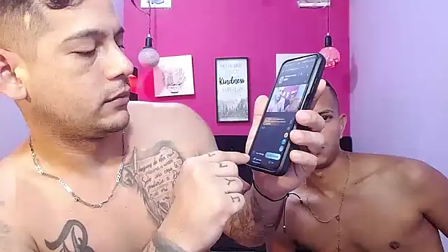 hugecocks hot online show from 05/20/26, 08:04