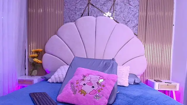 nata luna online show from 04/18/26, 07:18