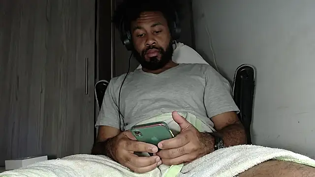 KaelMoreau online show from 03/06/25, 04:41