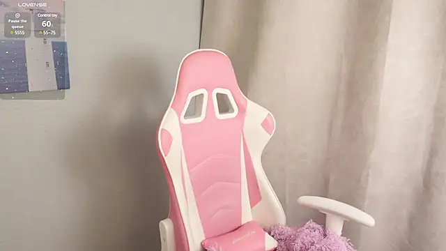 Victoria Thomsons1 online show from 03/06/25, 07:03