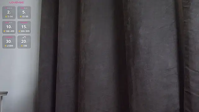 Snapshot of Victoria_Thomsons1 chatting on 10/12/25, 12:37 Victoria Thomsons1 online show from 10/12/25, 12:37