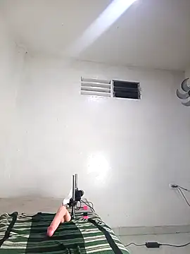 DIORA Latina online show from 09/26/25, 04:38