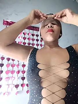 DIORA Latina online show from 03/24/26, 03:55