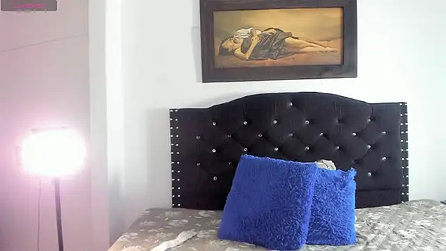 Vahiolet smith online show from 11/28/25, 02:47