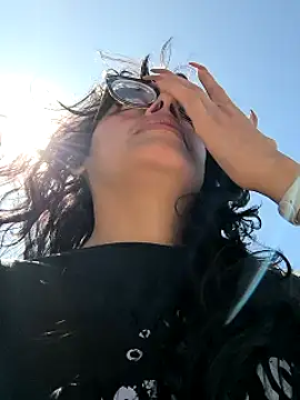 Snapshot of Fun_Everywhere chatting on 12/11/24, 03:37 Fun Everywhere online show from 12/11/24, 03:37