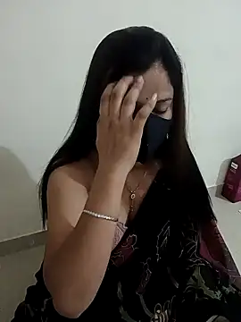 Snapshot of payal_sharma1 chatting on 01/12/25, 01:32 payal sharma1 online show from 01/12/25, 01:32