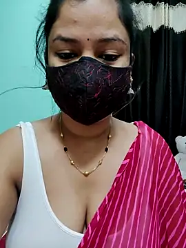 Snapshot of payal_sharma1 chatting on 11/29/25, 04:37 payal sharma1 online show from 11/29/25, 04:37