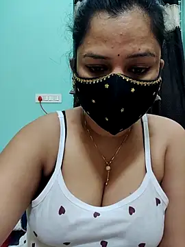 Snapshot of payal_sharma1 chatting on 12/20/25, 01:29 payal sharma1 online show from 12/20/25, 01:29