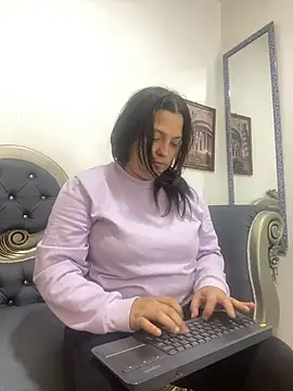 KataleyaStiward online show from 12/20/25, 12:34