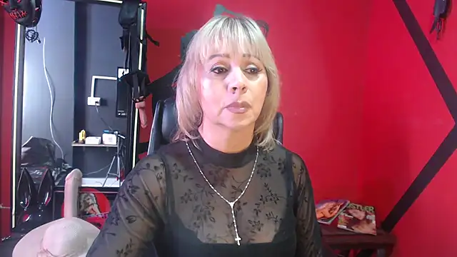 Snapshot of KLOE_PIELL chatting on 09/10/25, 09:15 KLOE PIELL online show from 09/10/25, 09:15