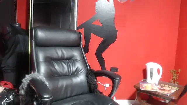 KLOE PIELL online show from 12/22/25, 08:06