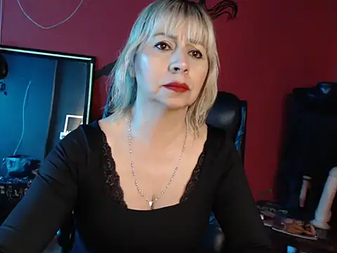 KLOE PIELL online show from 03/03/26, 08:48