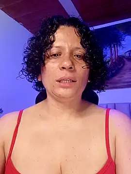 Snapshot of Daneshka_naughty chatting on 09/27/25, 11:54 Daneshka naughty online show from 09/27/25, 11:54