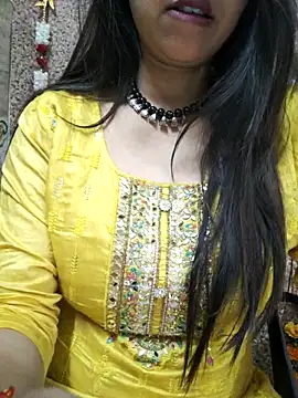 Snapshot of Aradhya-Sharma chatting on 02/15/25, 10:33 Aradhya-Sharma online show from 02/15/25, 10:33