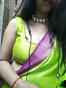 Snapshot of Aradhya-Sharma chatting on 03/07/25, 12:15 Aradhya-Sharma online show from 03/07/25, 12:15