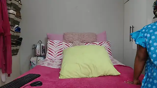 Amberbela online show from 06/19/26, 10:19