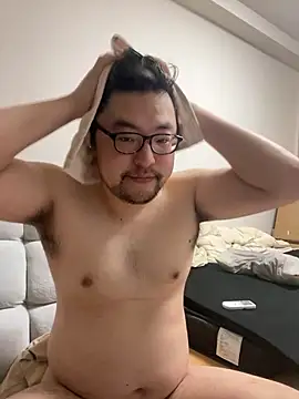 yuuki198912 online show from 10/30/25, 09:00