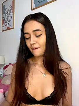 Snapshot of HallieLemon1 chatting on 10/05/25, 01:15 HallieLemon1 online show from 10/05/25, 01:15