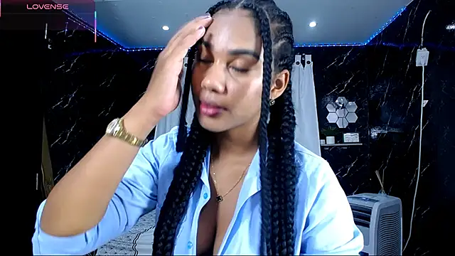 Hillary queen online show from 10/19/25, 01:01