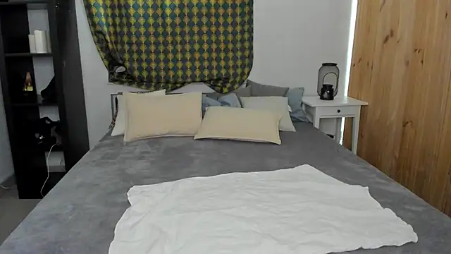 Snapshot of Kendra_SXY chatting on 11/15/25, 01:47 Kendra SXY online show from 11/15/25, 01:47