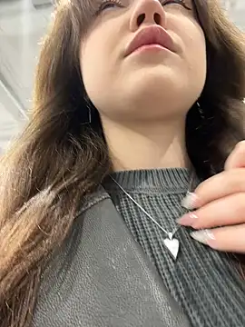 Snapshot of Peachy_Dream chatting on 03/21/25, 04:18 Peachy Dream online show from 03/21/25, 04:18