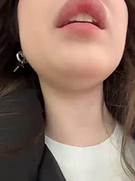 Peachy Dream online show from 02/27/26, 05:13