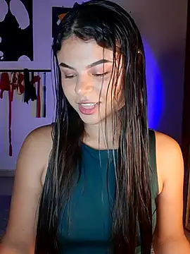 Snapshot of Cleo_hills chatting on 09/27/25, 02:55 Cleo hills online show from 09/27/25, 02:55