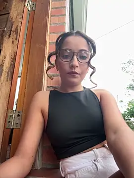 Penelope-Hot online show from 04/17/26, 09:07