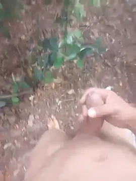 Snapshot of thalles01464 chatting on 02/15/26, 06:04 thalles01464 online show from 02/15/26, 06:04