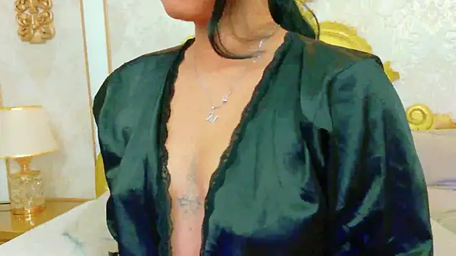 Snapshot of BellahColucci chatting on 06/13/26, 12:47 BellahColucci online show from 06/13/26, 12:47