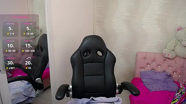 lauraguzman online show from 09/10/25, 03:17